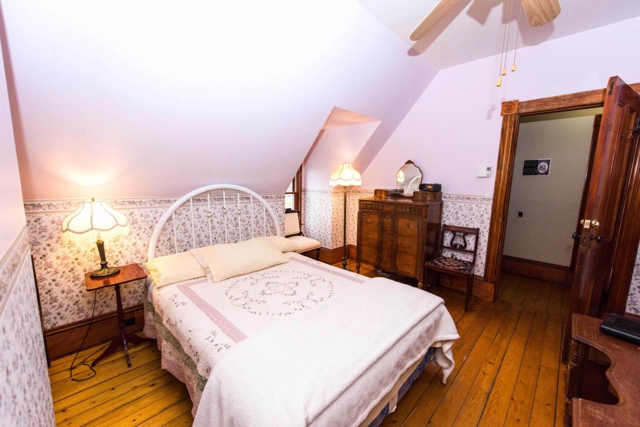 Bed and Breakfast Le Griffon Шедьяк Экстерьер фото